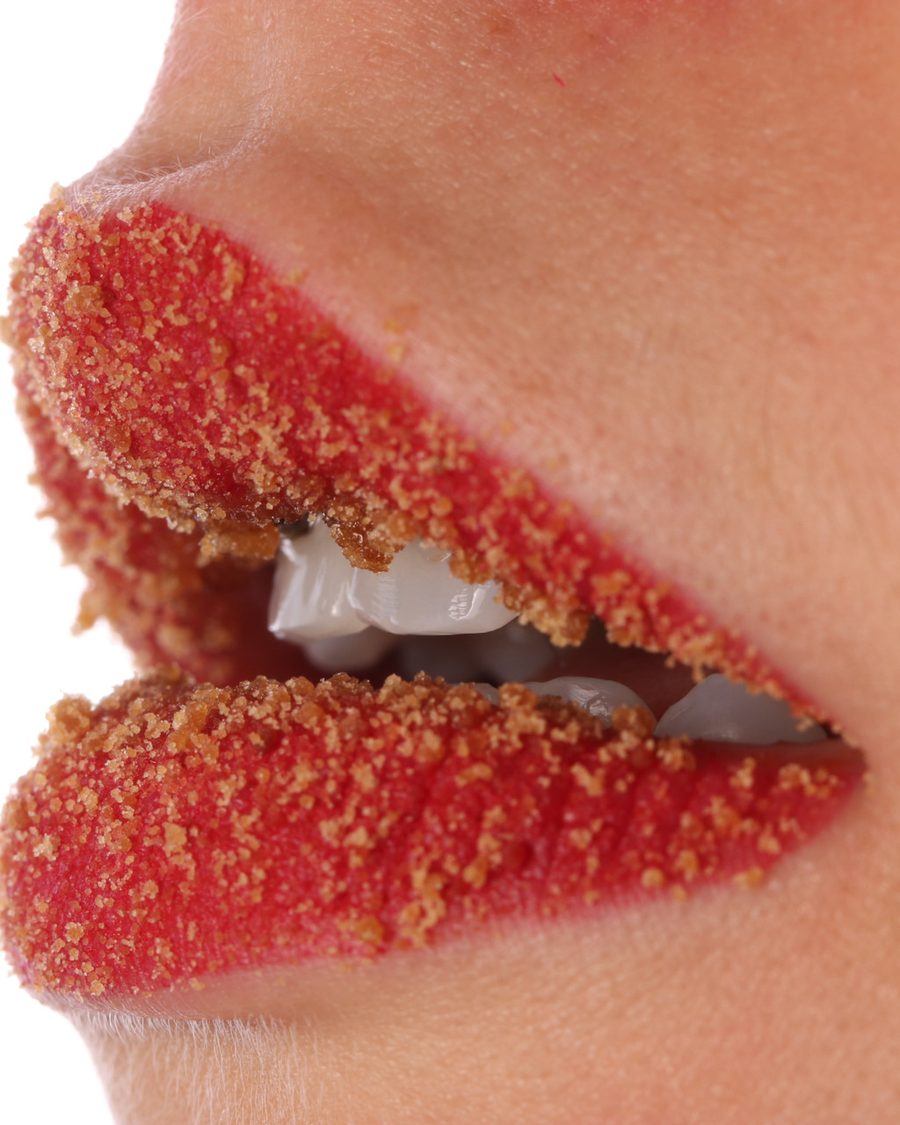 Perfil de labios con azúcar